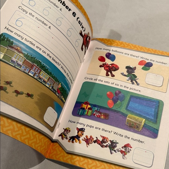 Paw Patrol Learning Activity 8 Book Set with 5 Finger Bath Puppets Kids - Picture 13 of 15